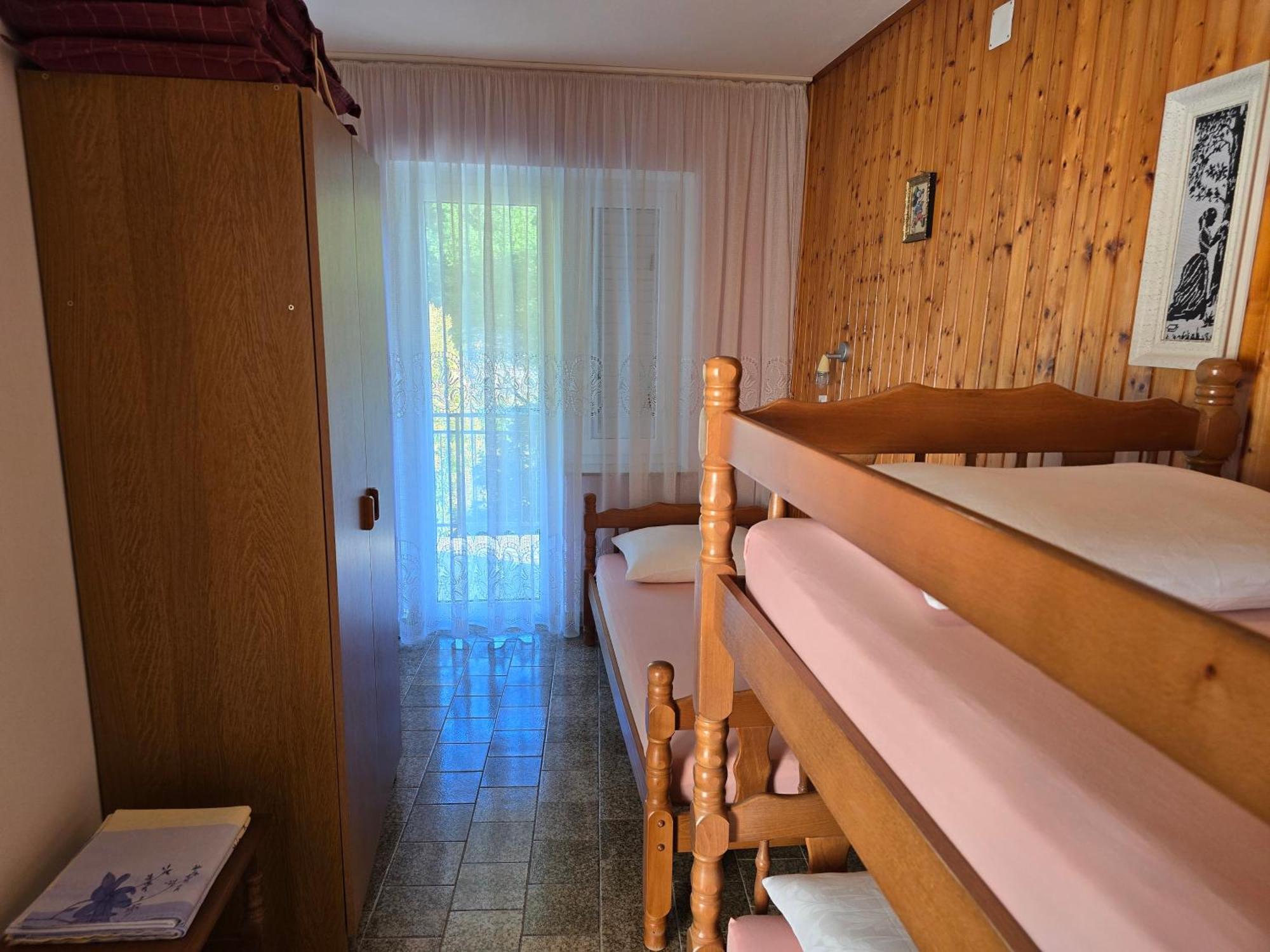 Apartments Mladenka Zengg Kültér fotó